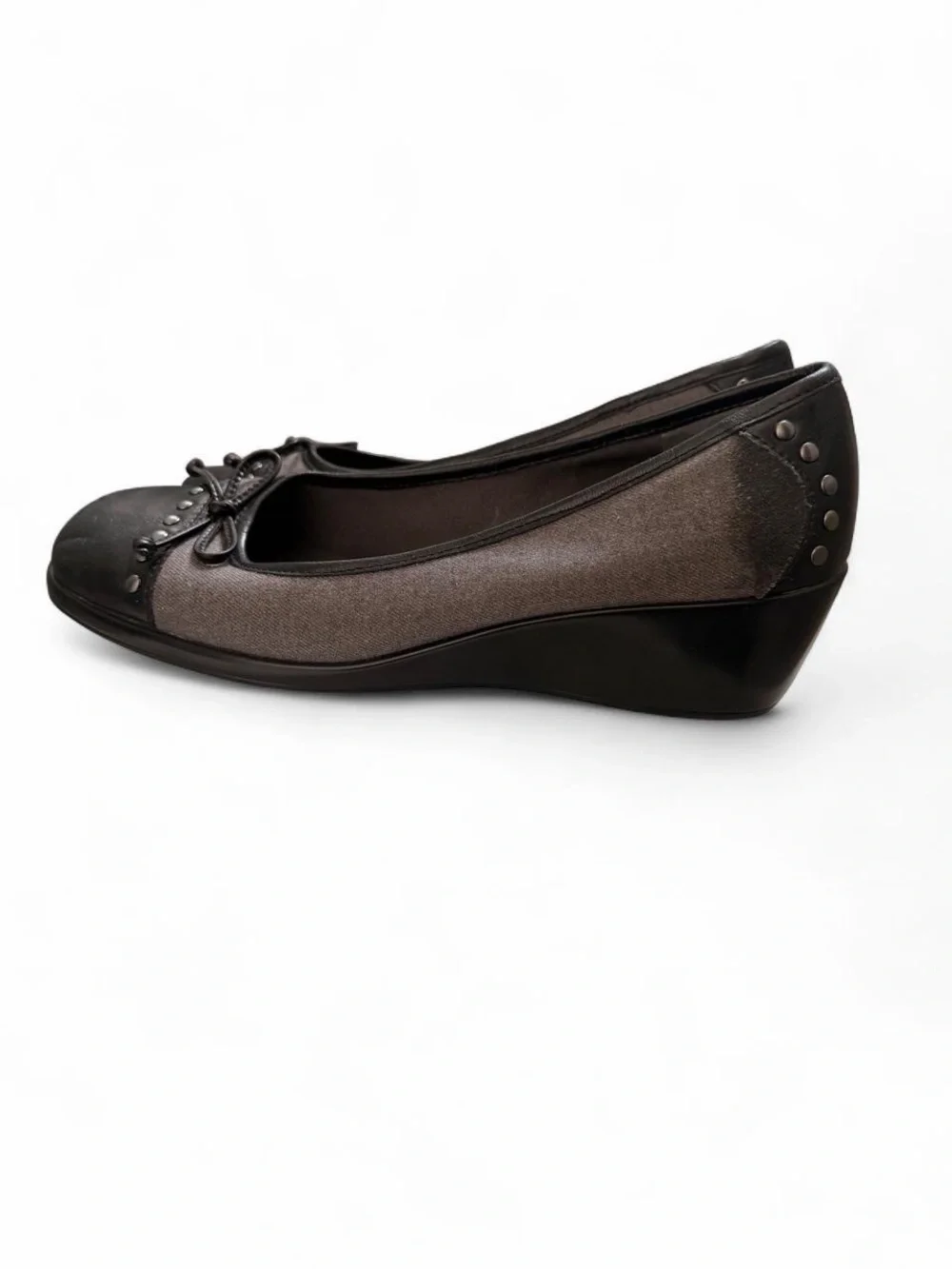 AEROSOLES Gray and Black Wedge Flats with Stud Detail